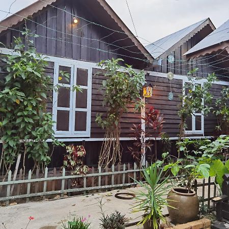 Mykampung Chalet 호텔 이포 외부 사진