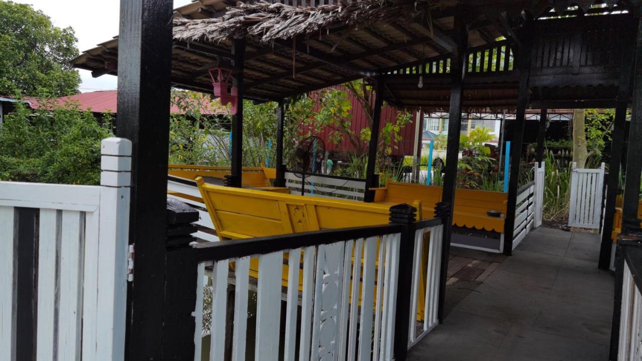 Mykampung Chalet 호텔 이포 외부 사진