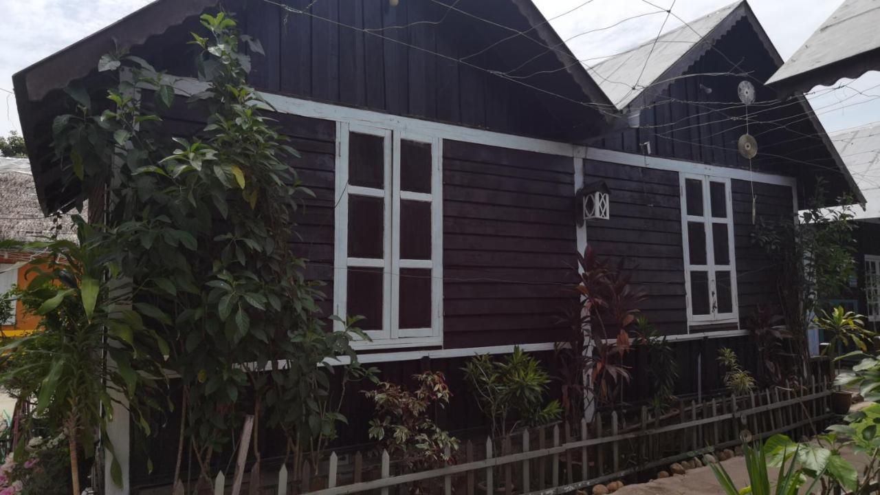 Mykampung Chalet 호텔 이포 외부 사진