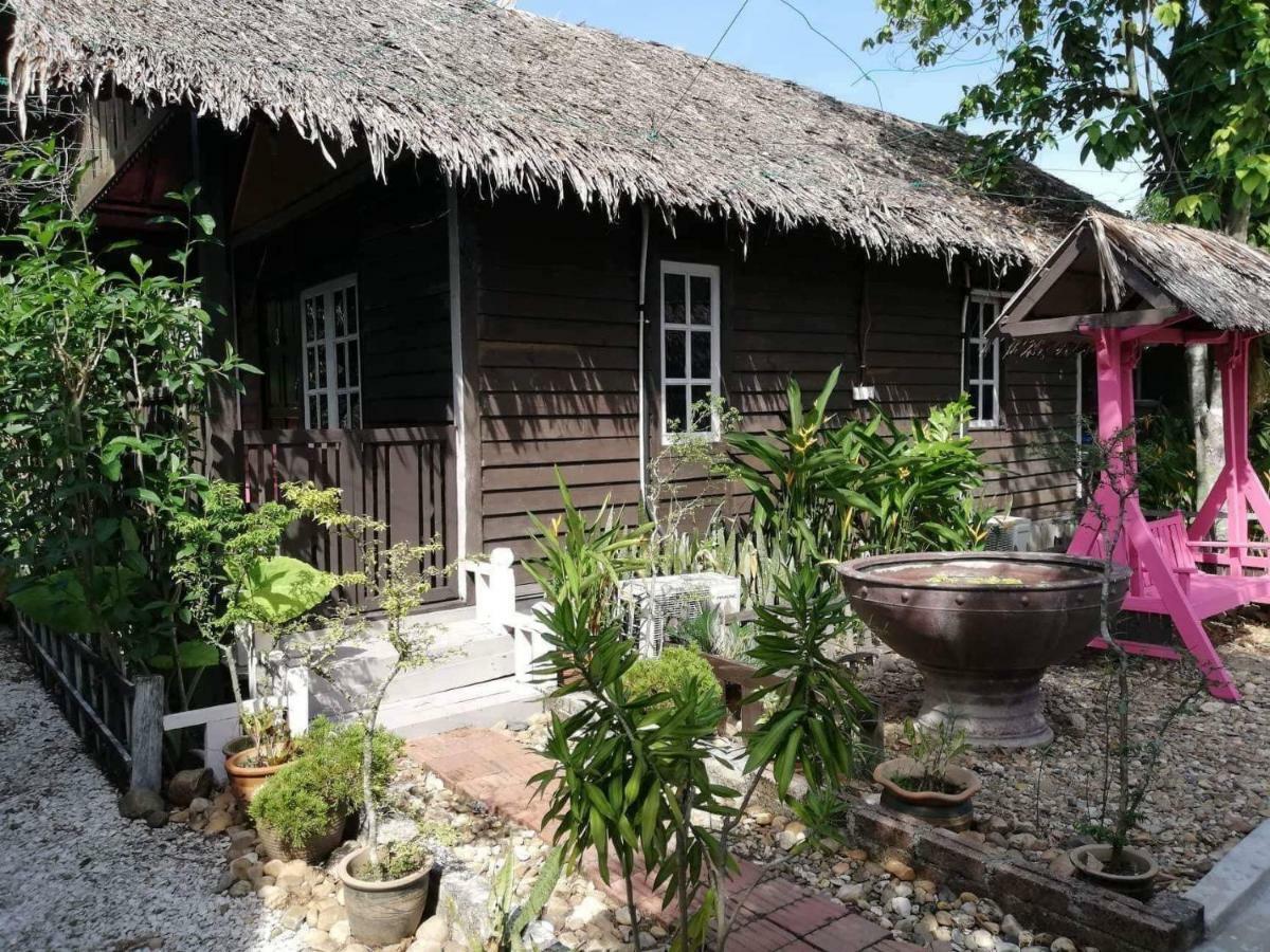 Mykampung Chalet 호텔 이포 외부 사진