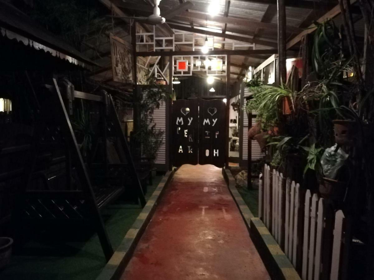 Mykampung Chalet 호텔 이포 외부 사진