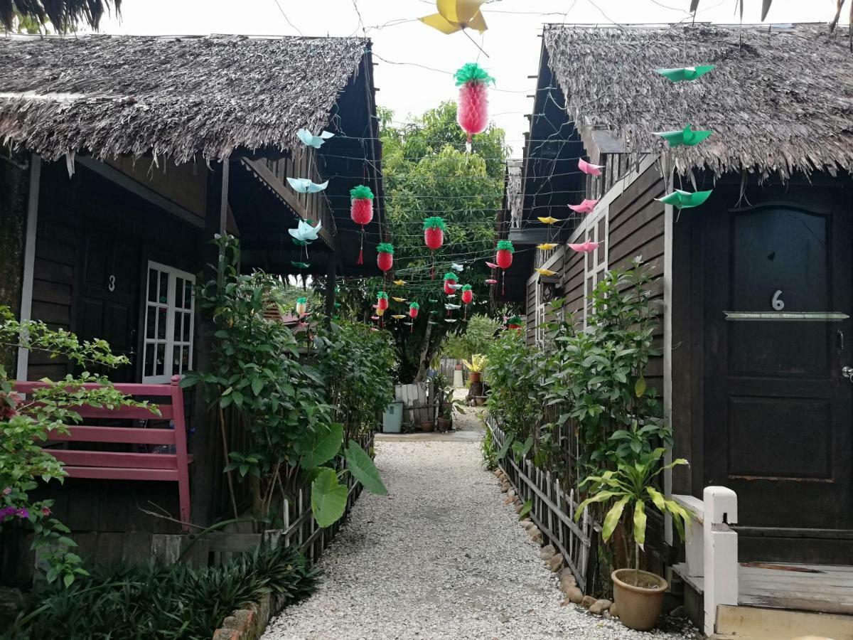 Mykampung Chalet 호텔 이포 외부 사진
