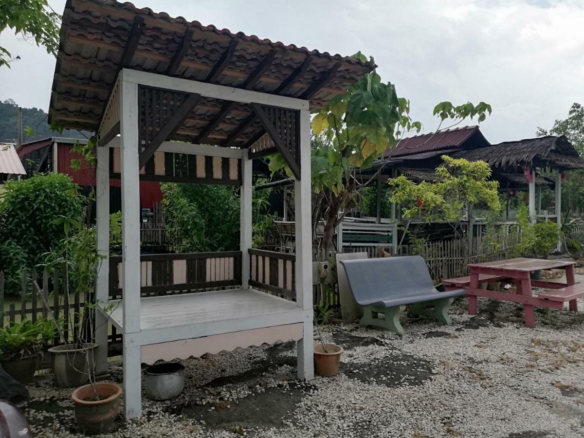Mykampung Chalet 호텔 이포 외부 사진